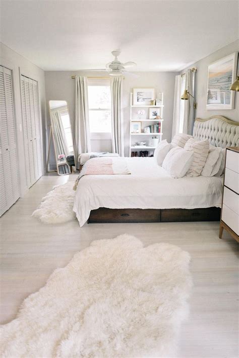 White Bedroom Furniture Decorating Ideas